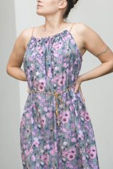 Maxi šaty s páskem - šedorůžové květy
